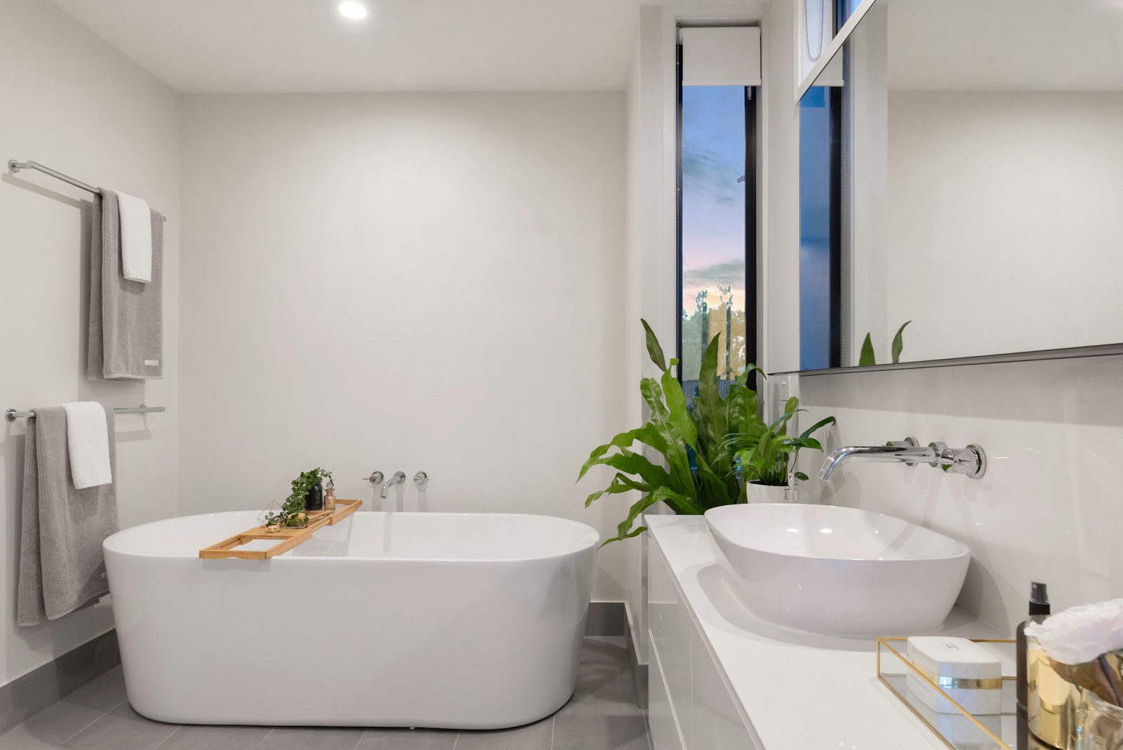 Modern bathroom with frameless glass